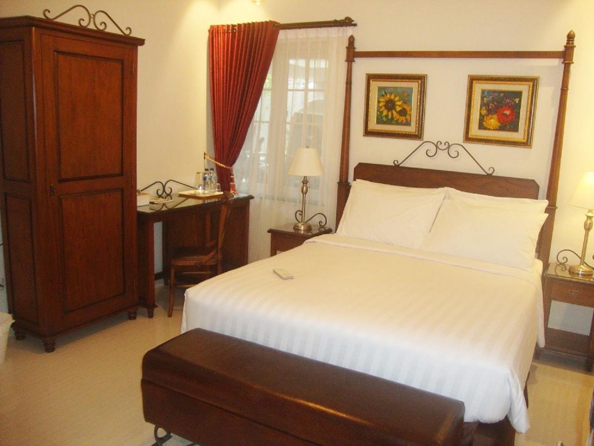 Front One Boutique Baluran Malang Hotel Екстериор снимка
