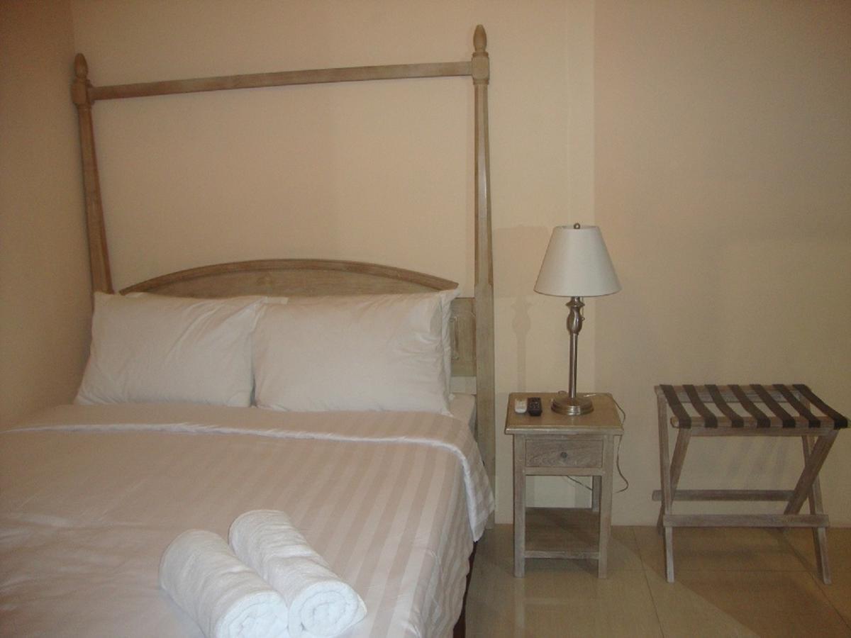Front One Boutique Baluran Malang Hotel Екстериор снимка