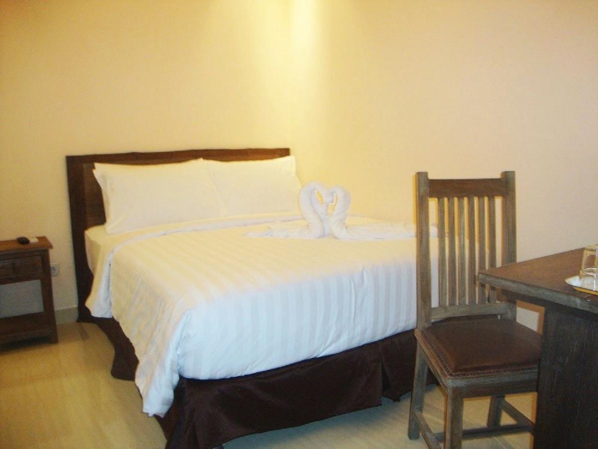 Front One Boutique Baluran Malang Hotel Екстериор снимка