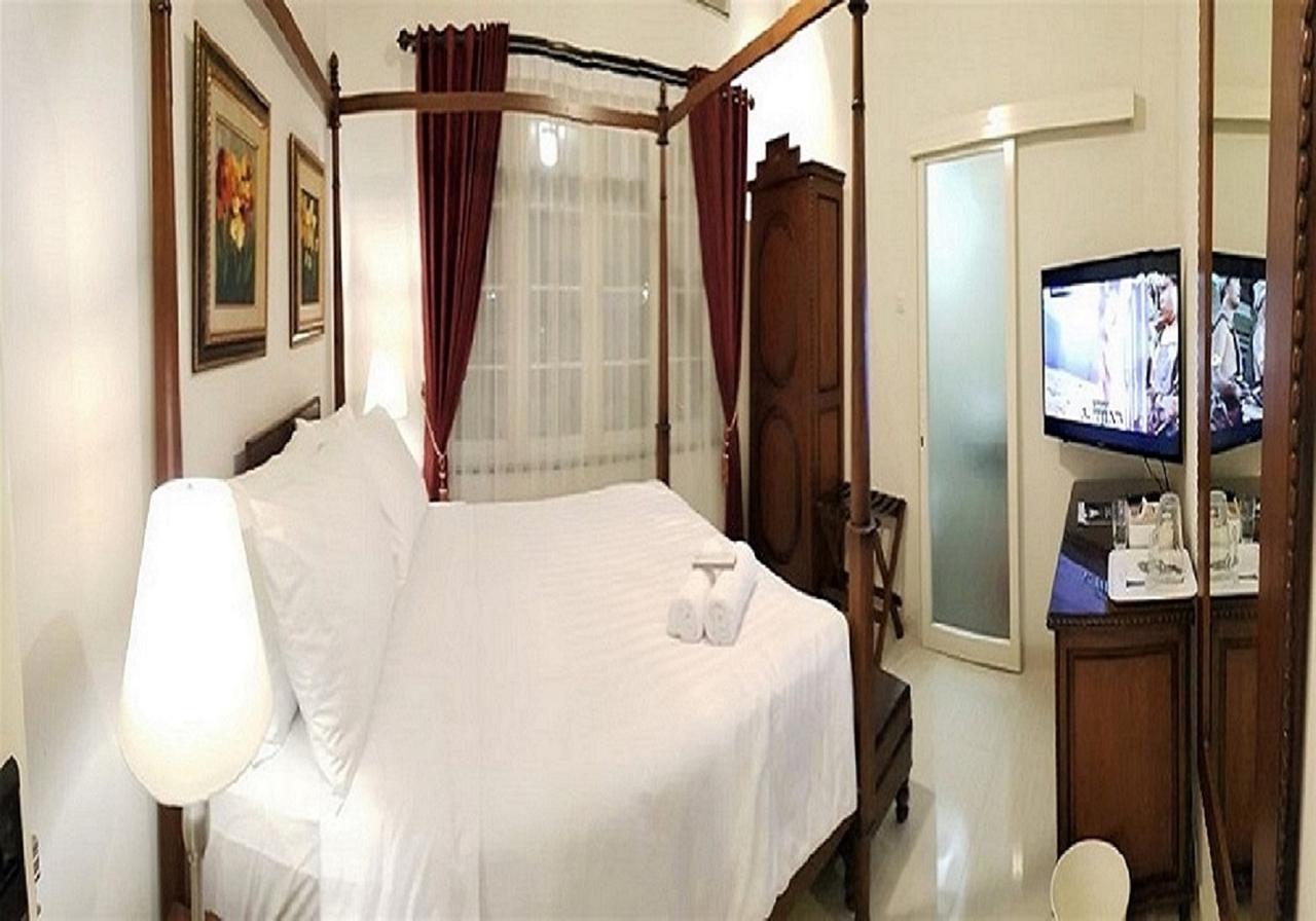 Front One Boutique Baluran Malang Hotel Екстериор снимка