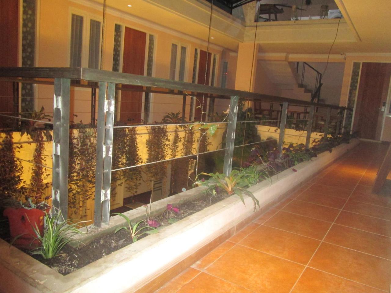Front One Boutique Baluran Malang Hotel Екстериор снимка