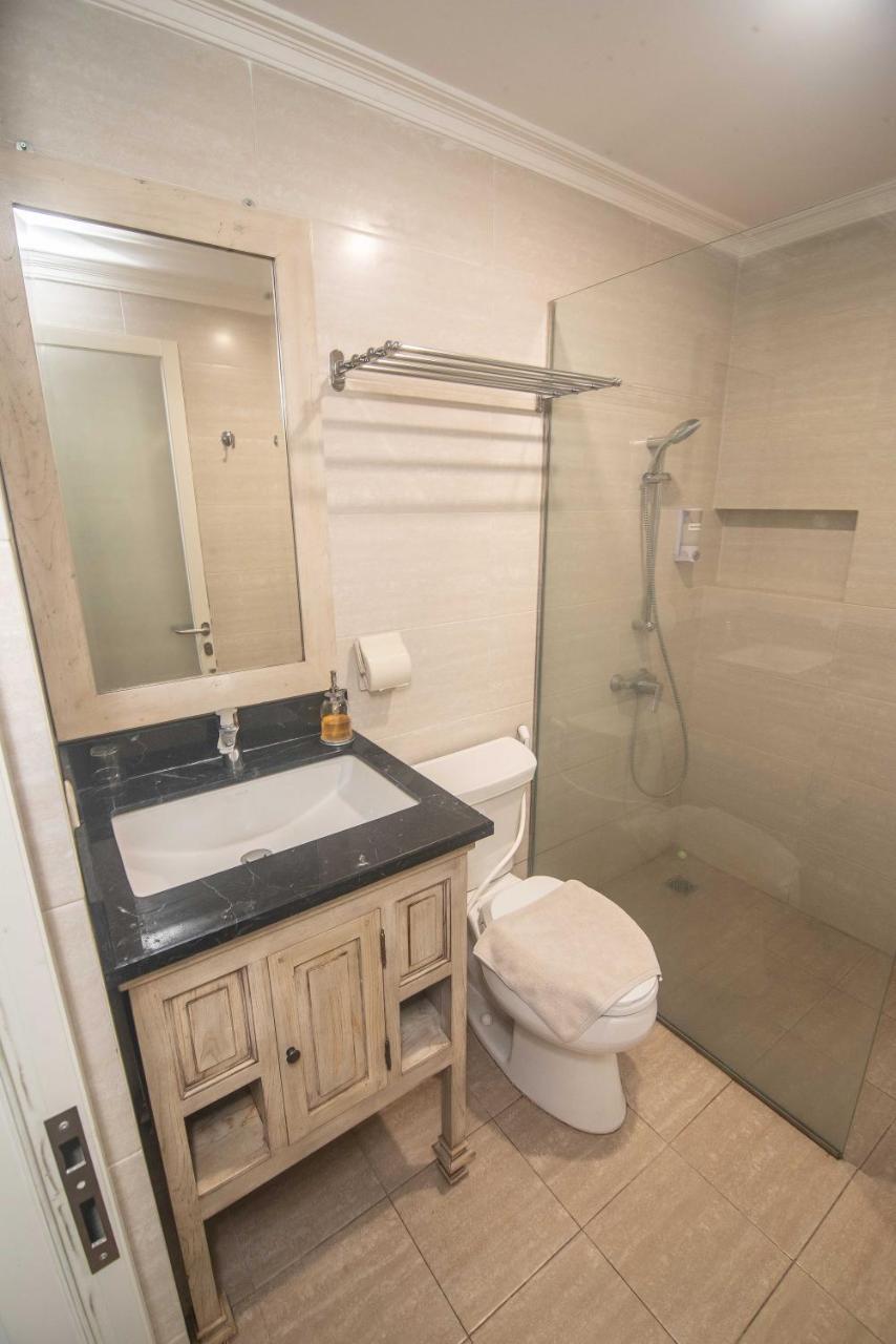 Front One Boutique Baluran Malang Hotel Екстериор снимка