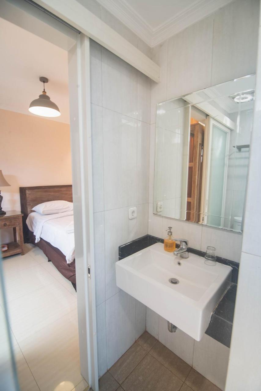Front One Boutique Baluran Malang Hotel Екстериор снимка