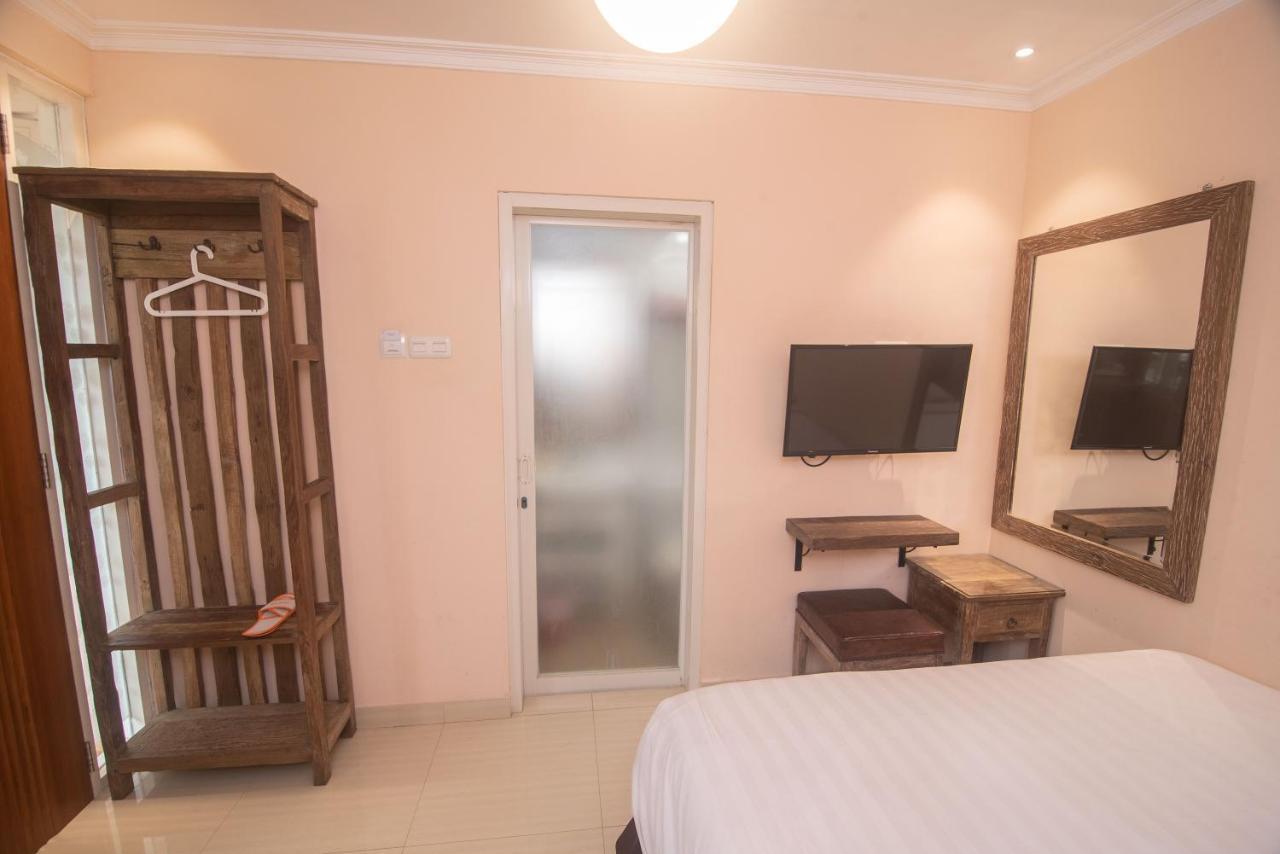 Front One Boutique Baluran Malang Hotel Екстериор снимка