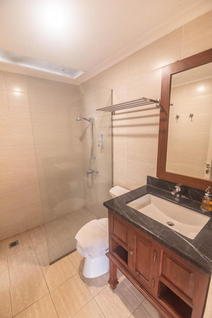Front One Boutique Baluran Malang Hotel Екстериор снимка