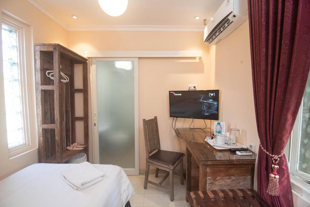 Front One Boutique Baluran Malang Hotel Екстериор снимка