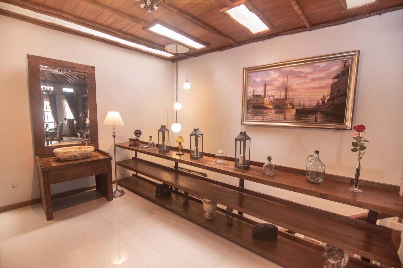 Front One Boutique Baluran Malang Hotel Екстериор снимка