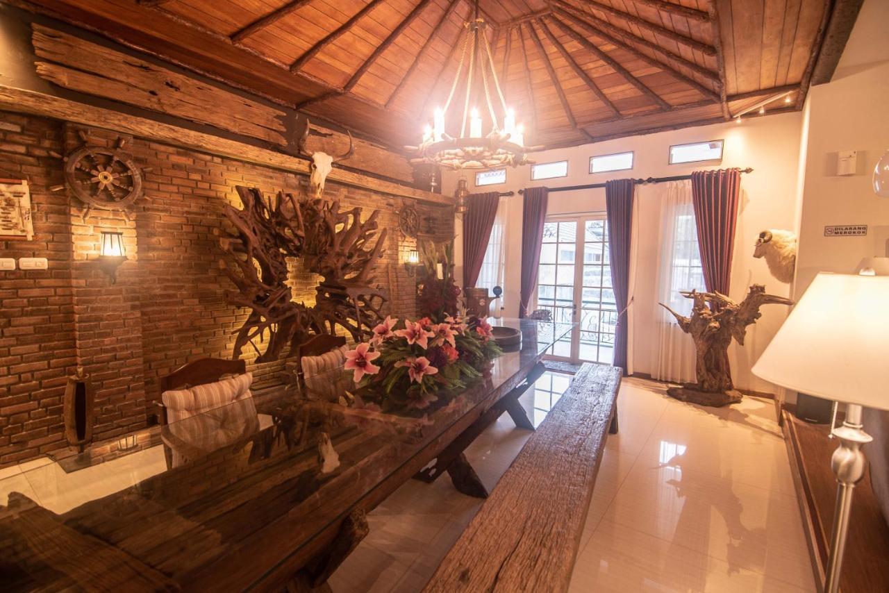 Front One Boutique Baluran Malang Hotel Екстериор снимка