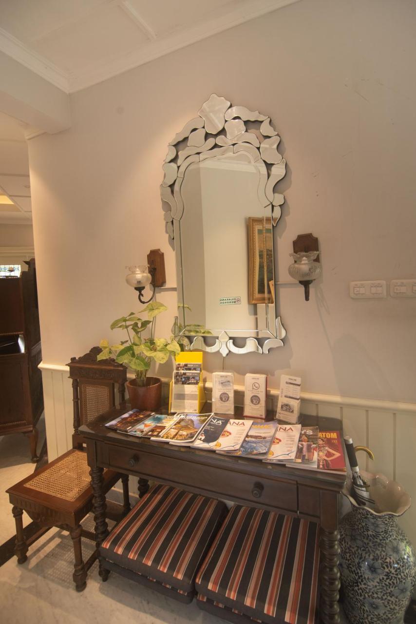 Front One Boutique Baluran Malang Hotel Екстериор снимка