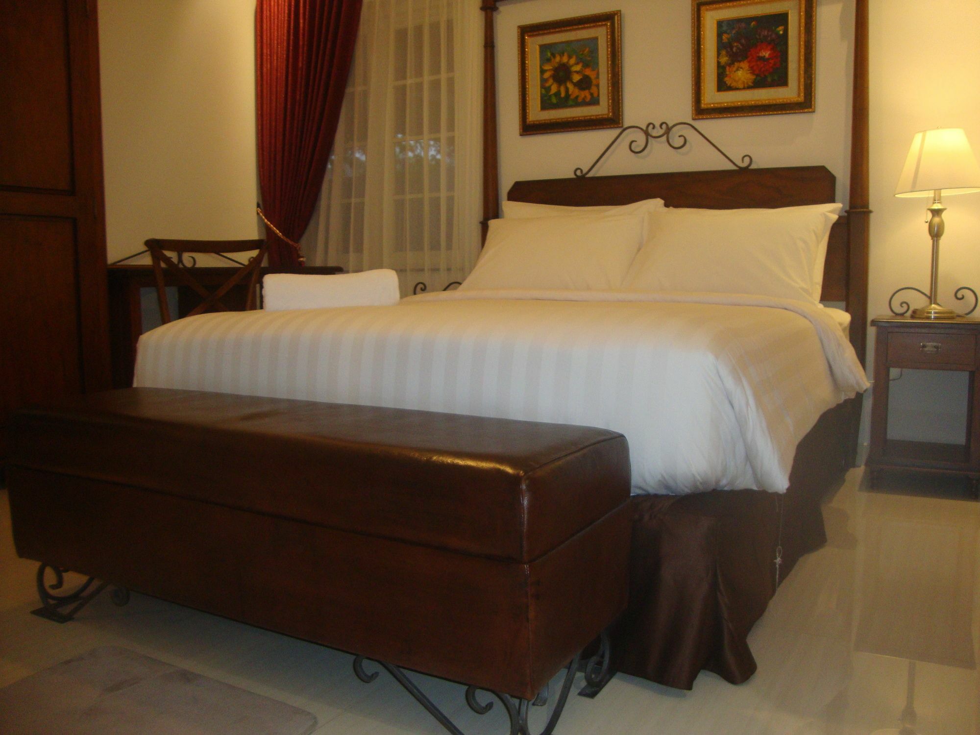 Front One Boutique Baluran Malang Hotel Екстериор снимка