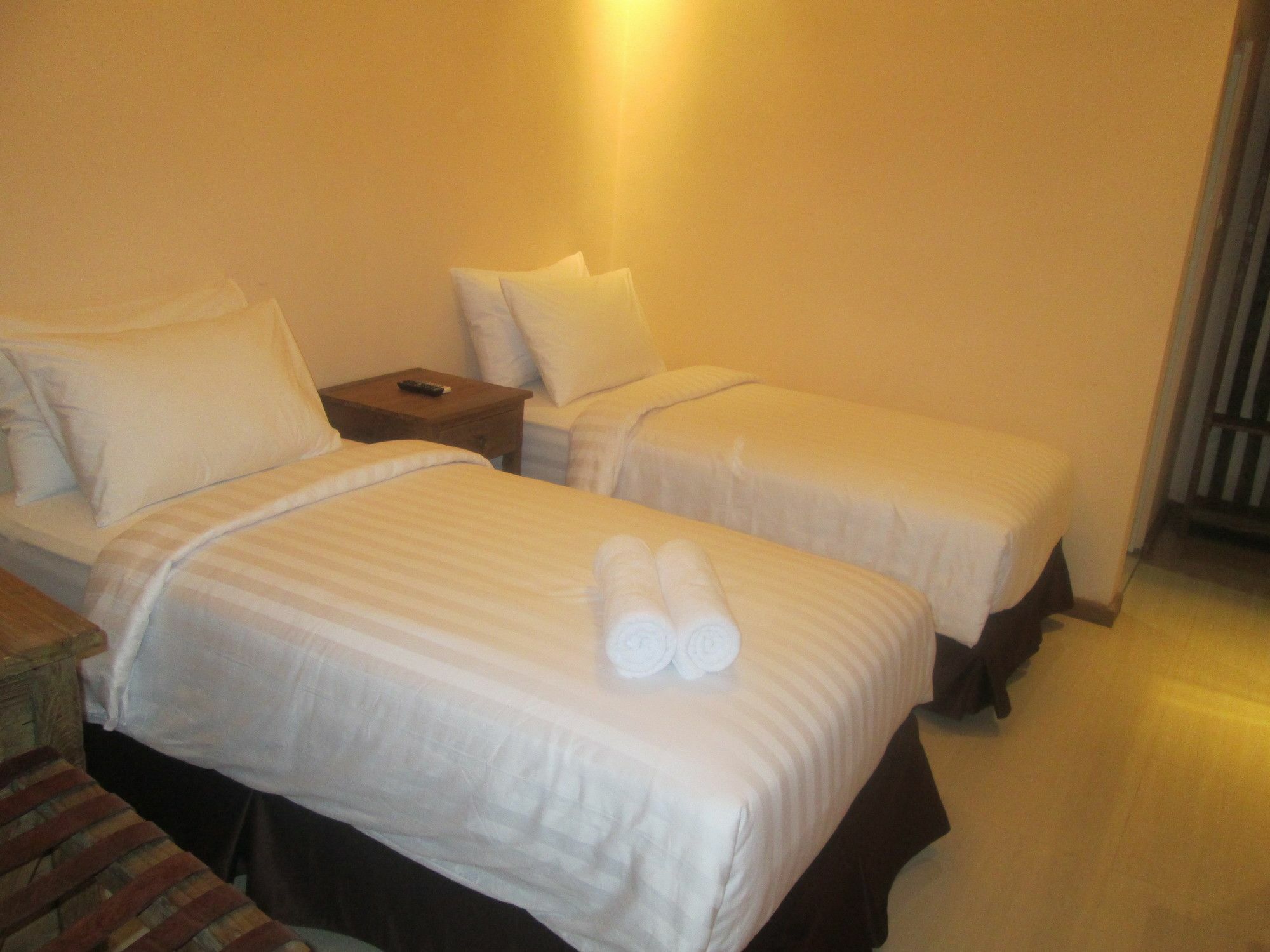 Front One Boutique Baluran Malang Hotel Екстериор снимка